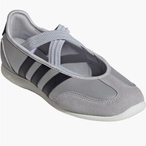 Adidas Women's Gray and Black Sneakers